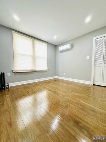 19 Sherman Place, Clifton, NJ 07011