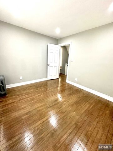 19 Sherman Place, Clifton, NJ 07011