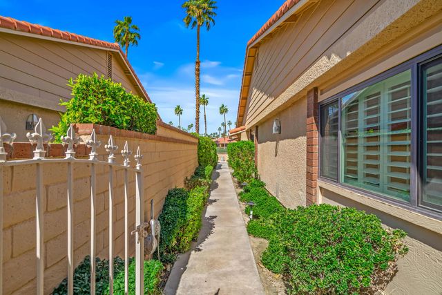 39 Maximo Way, Palm Desert, CA 92260