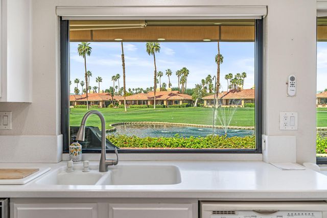 39 Maximo Way, Palm Desert, CA 92260