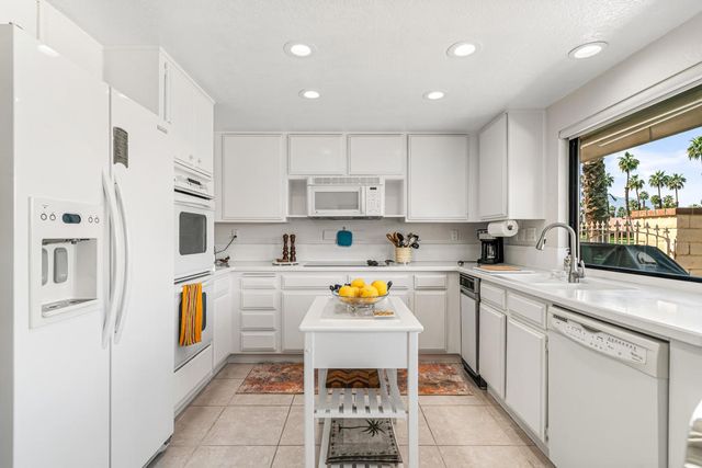 39 Maximo Way, Palm Desert, CA 92260