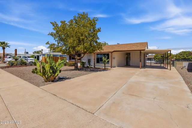 11042 W Canterbury Drive, Sun City, AZ 85351