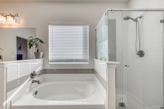 7402 Anchors Peak, San Antonio, TX 78244