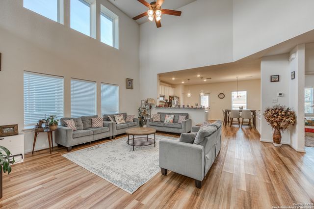 7402 Anchors Peak, San Antonio, TX 78244