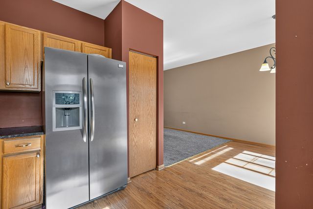 2325 Graystone Drive, Joliet, IL 60431