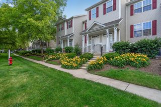 2325 Graystone Drive, Joliet, IL 60431