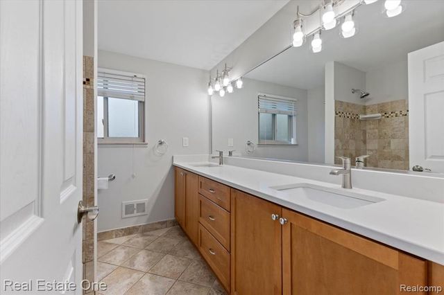 1291 Gettysburg, Rochester Hills, MI 48306