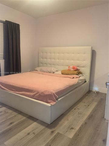810 E 32nd St 810, Hialeah, FL 33013