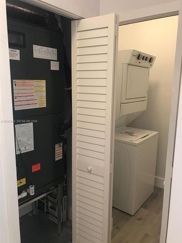 810 E 32nd St 810, Hialeah, FL 33013