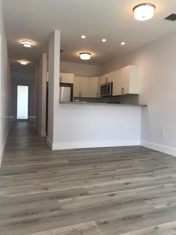 810 E 32nd St 810, Hialeah, FL 33013