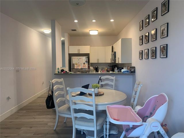 810 E 32nd St 810, Hialeah, FL 33013