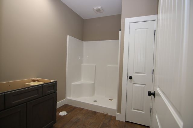 101 N Statesville Ave, Watertown, TN 37184