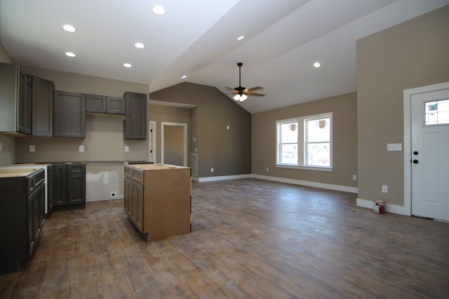 101 N Statesville Ave, Watertown, TN 37184