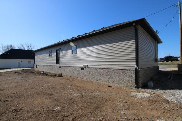 101 N Statesville Ave, Watertown, TN 37184