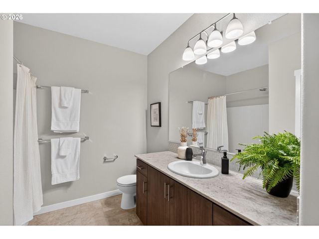 16441 Nw CHADWICK Way 303, Portland, OR 97229