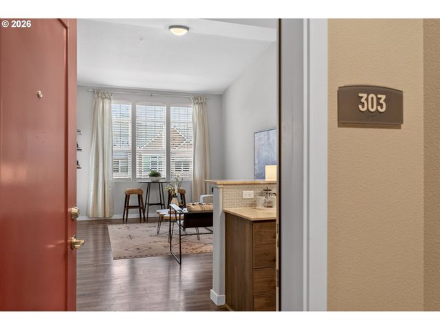 16441 Nw CHADWICK Way 303, Portland, OR 97229