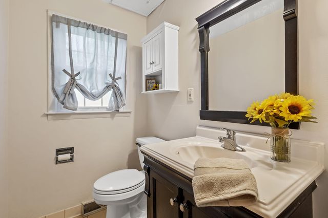 228 Weblos Trail, Valparaiso, IN 46385