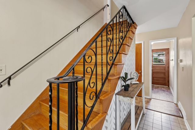 228 Weblos Trail, Valparaiso, IN 46385