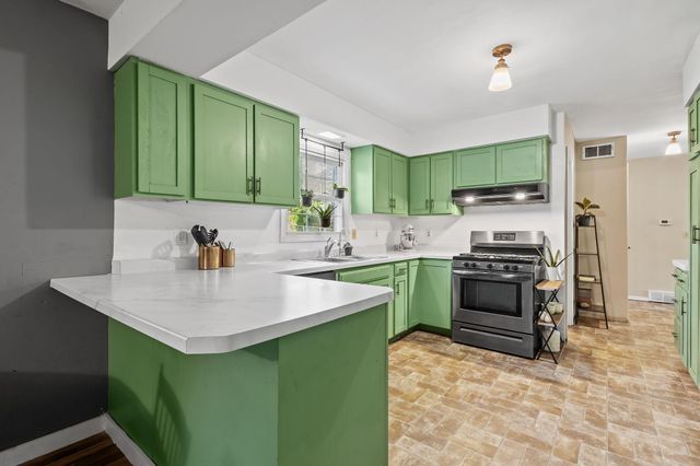 228 Weblos Trail, Valparaiso, IN 46385
