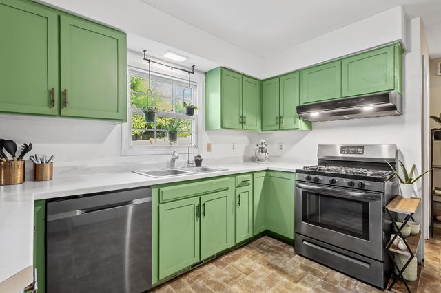 228 Weblos Trail, Valparaiso, IN 46385