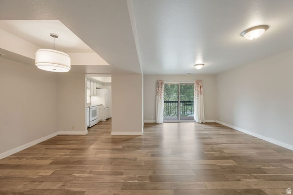5572 S MARSHWOOD LN #E, Murray, UT 84107 — photo 3
