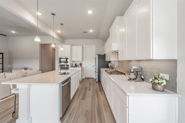 918 Hawthorn Lane, Mansfield, TX 76063