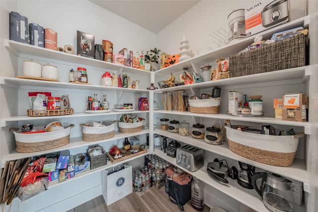 918 Hawthorn Lane, Mansfield, TX 76063