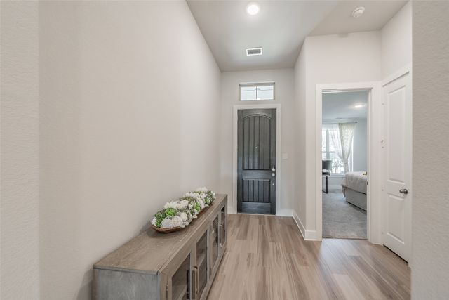 918 Hawthorn Lane, Mansfield, TX 76063