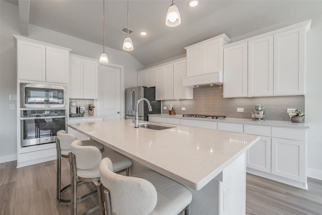 918 Hawthorn Lane, Mansfield, TX 76063