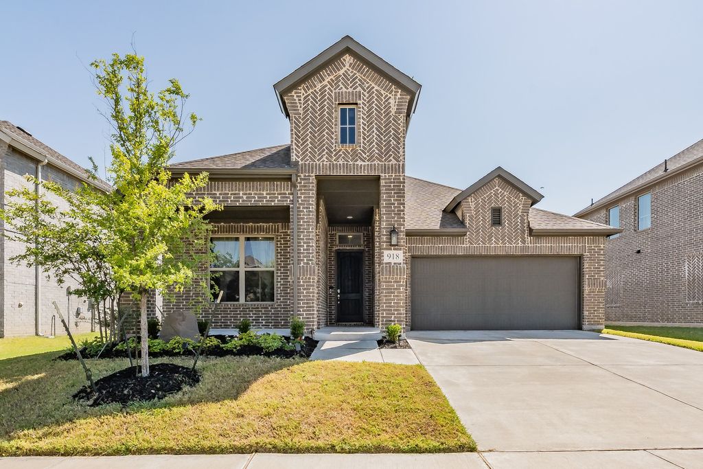 918 Hawthorn Lane, Mansfield, TX 76063