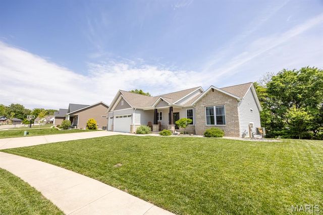 1522 Sagaponak Lane, Troy, IL 62294
