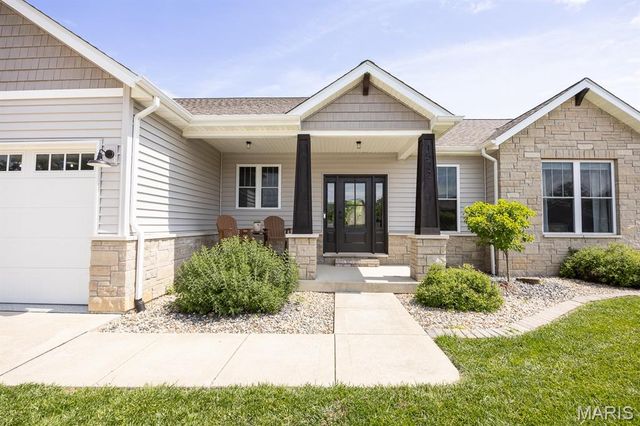 1522 Sagaponak Lane, Troy, IL 62294