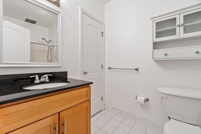 52 Lawrence Drive 515, Lowell, MA 01854
