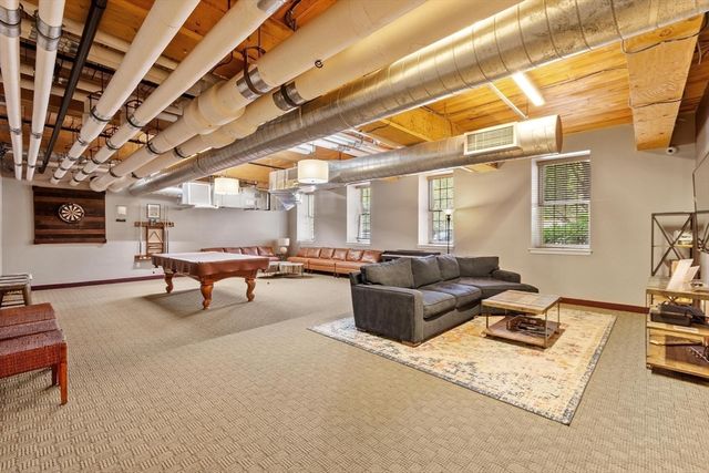 52 Lawrence Drive 515, Lowell, MA 01854