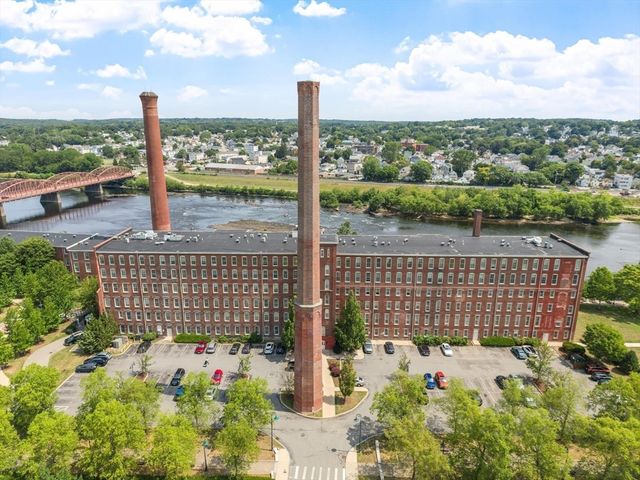 52 Lawrence Drive 515, Lowell, MA 01854