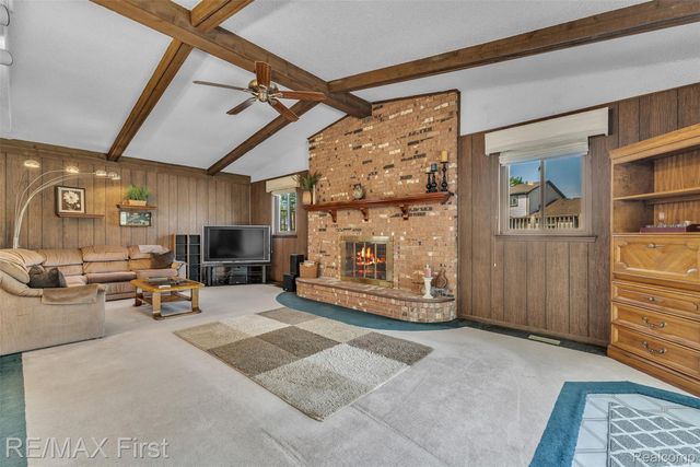 39083 Eastridge Drive, Clinton Charter Township, MI 48038