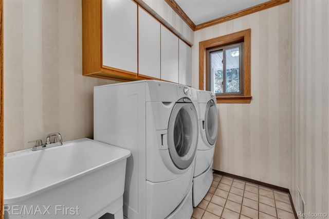 39083 Eastridge Drive, Clinton Charter Township, MI 48038