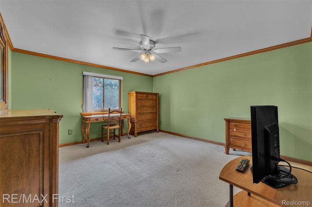 39083 Eastridge Drive, Clinton Charter Township, MI 48038