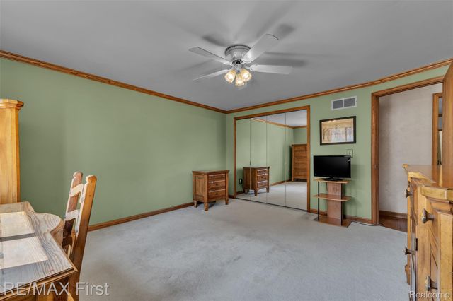 39083 Eastridge Drive, Clinton Charter Township, MI 48038