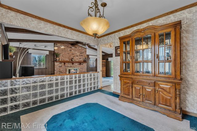39083 Eastridge Drive, Clinton Charter Township, MI 48038
