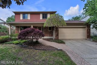 39083 Eastridge Drive, Clinton Charter Township, MI 48038