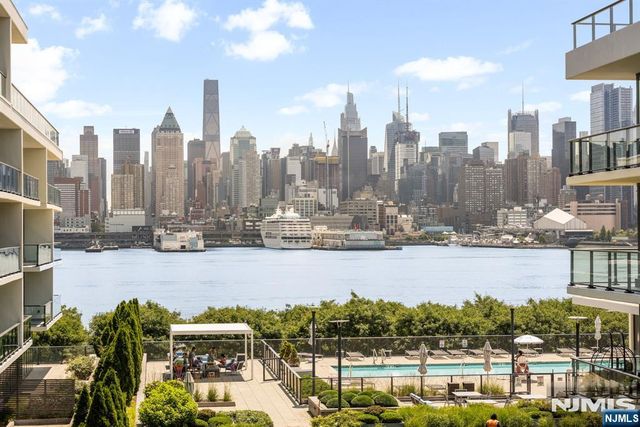 1200 Ave At Port Imperial 513, Weehawken, NJ 07086
