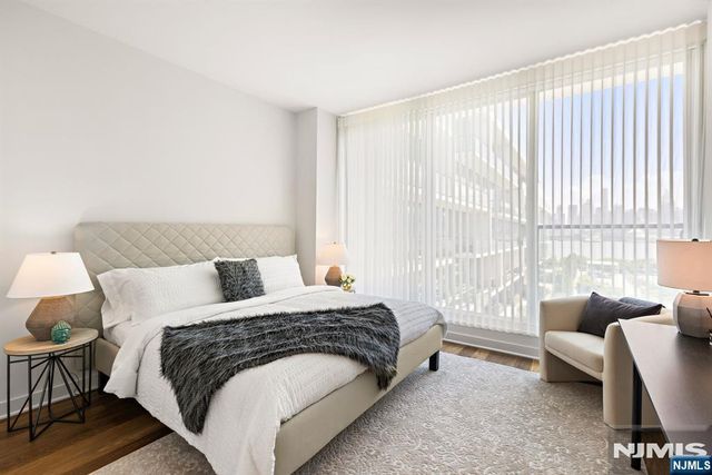 1200 Ave At Port Imperial 513, Weehawken, NJ 07086