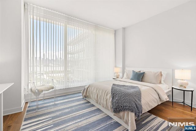 1200 Ave At Port Imperial 513, Weehawken, NJ 07086