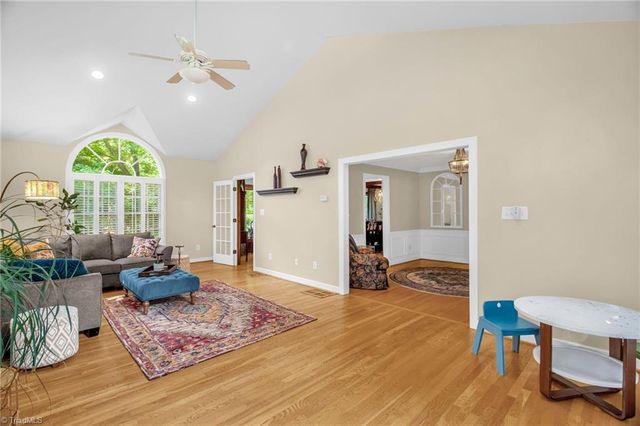 957 Bryansplace Road, Winston-salem, NC 27104