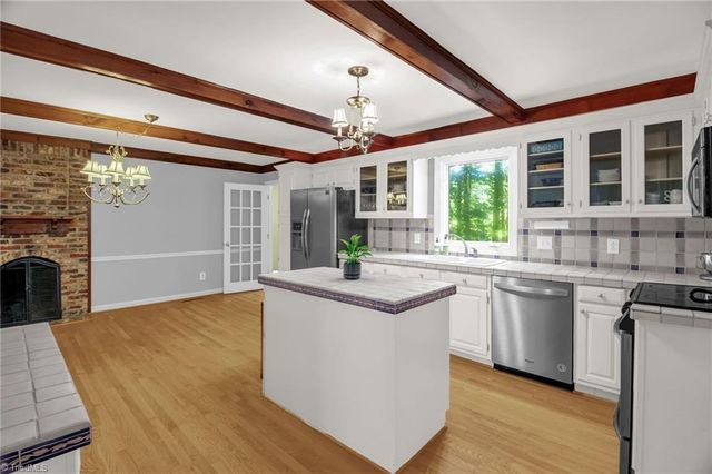 957 Bryansplace Road, Winston-salem, NC 27104