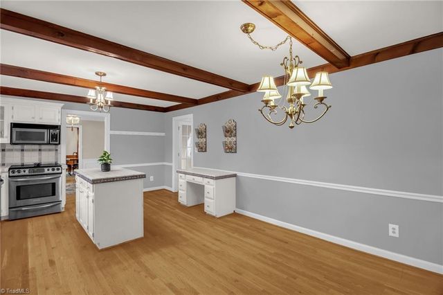 957 Bryansplace Road, Winston-salem, NC 27104