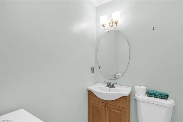 957 Bryansplace Road, Winston-salem, NC 27104