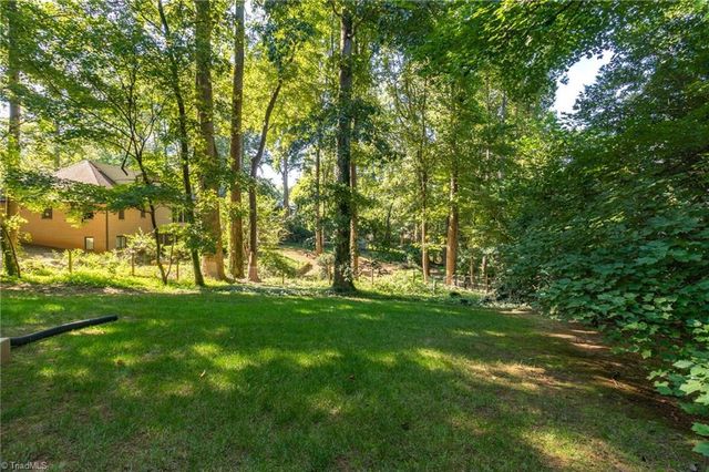 957 Bryansplace Road, Winston-salem, NC 27104