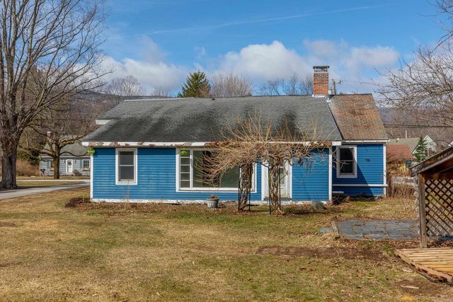 446 Highland Avenue, Manchester, VT 05255